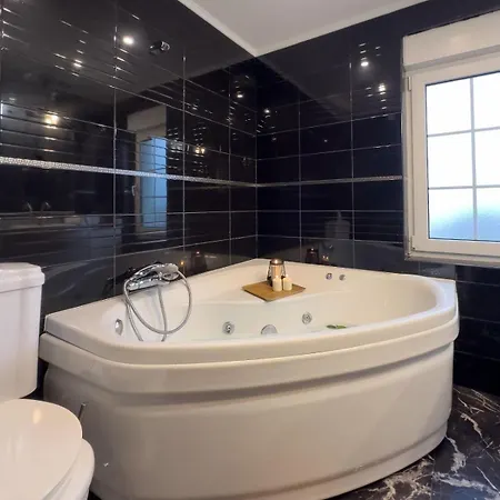 Con Piscina, Jacuzzi Y Vistas Al Mar, A 5 Min Del Puerto De * Cudillero