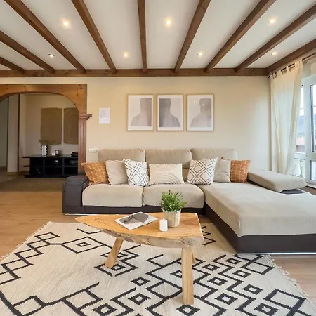 Con Piscina, Jacuzzi Y Vistas Al Mar, A 5 Min Del Puerto De